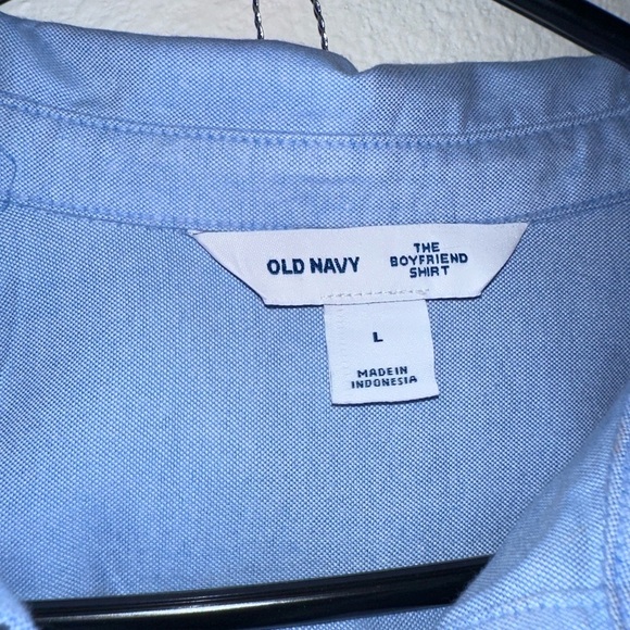 Women’s Blue Boyfriend Shirt size L NWT - Picture 3 of 4